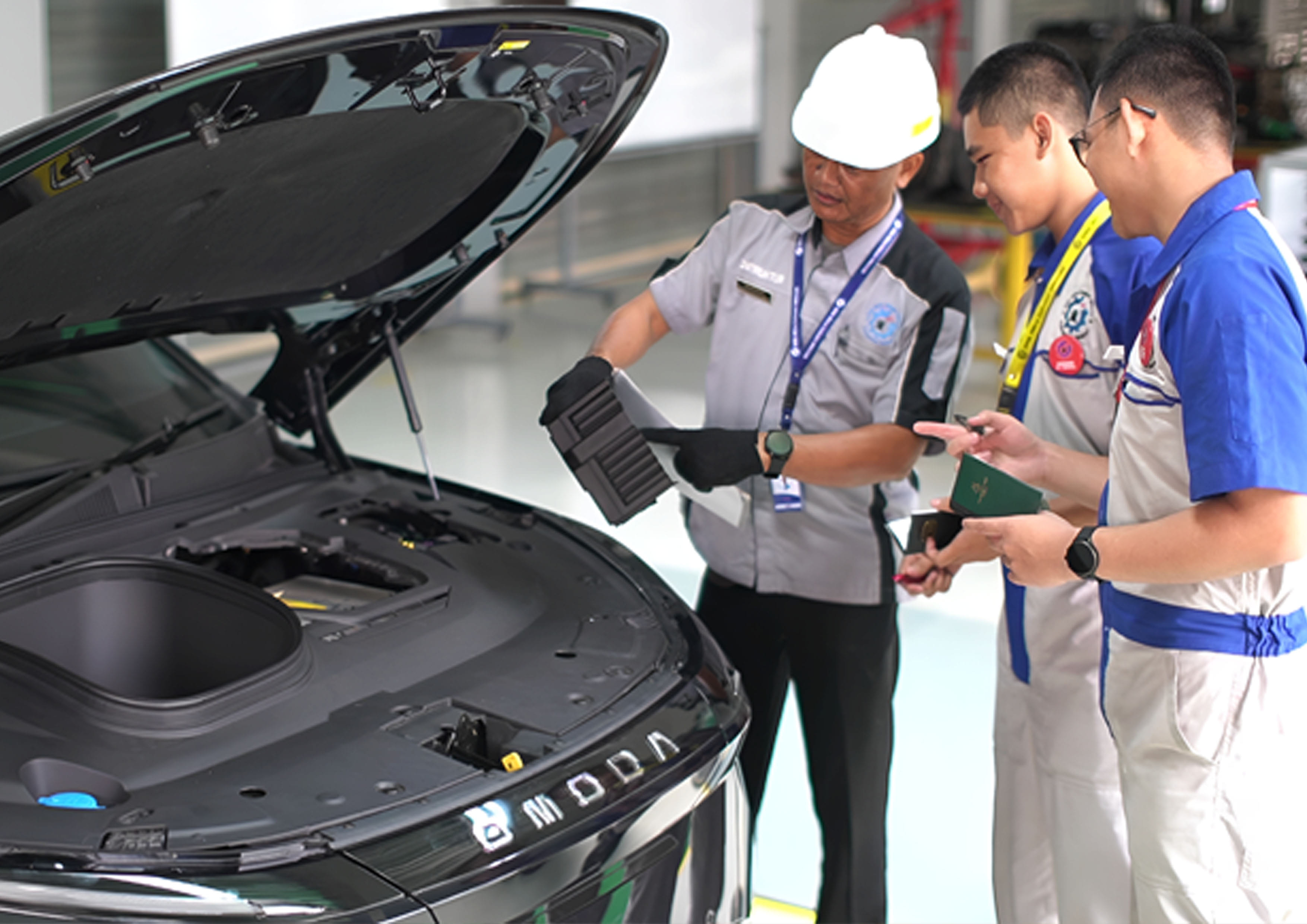 Praktik Servis & Tune Up Kendaraan